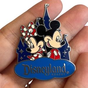 Disneyland Resort Micky & Minnie Mouse Castle Disney Collector's Pin